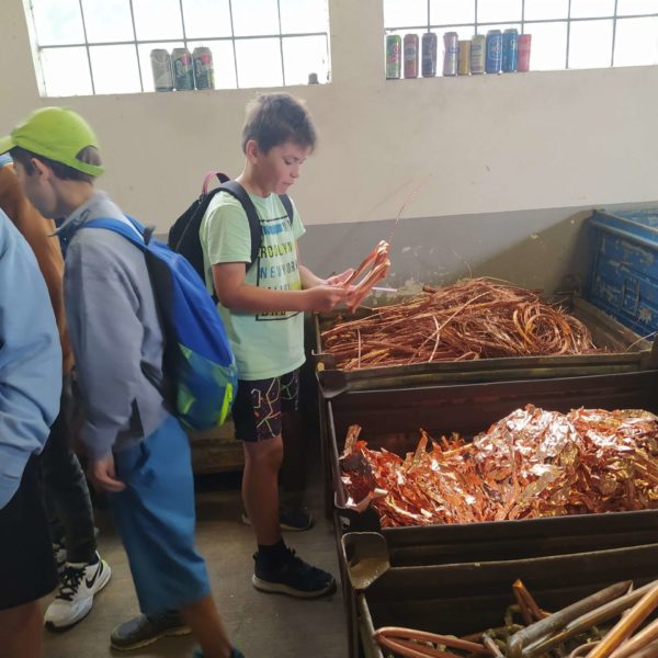 Exkurze do třídírny odpadu v HB - 6. A (10)